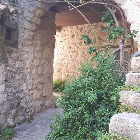 Adhemar, L'escalier Medieval 公寓