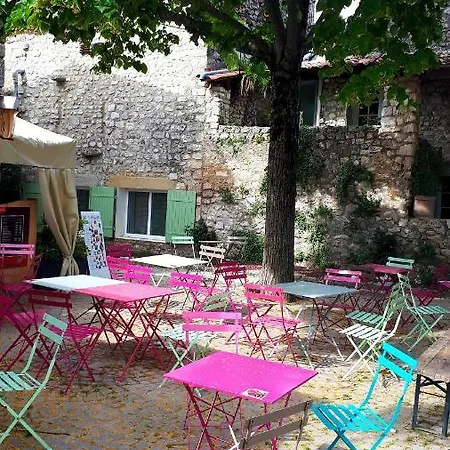 Apartamento Adhemar, L'escalier Médiéval *